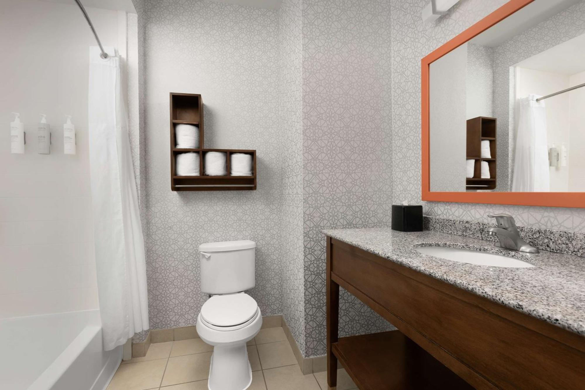Hotel Hampton & Research Park Area 3*